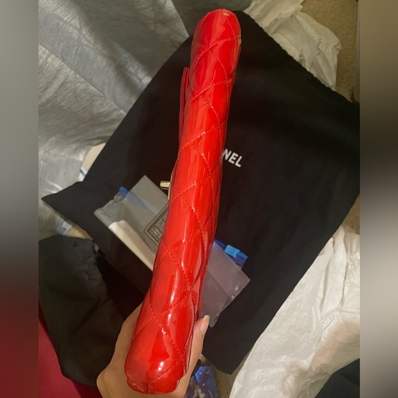 Red patent Chanel classic flap clutch with chain - Picture 15 of 16